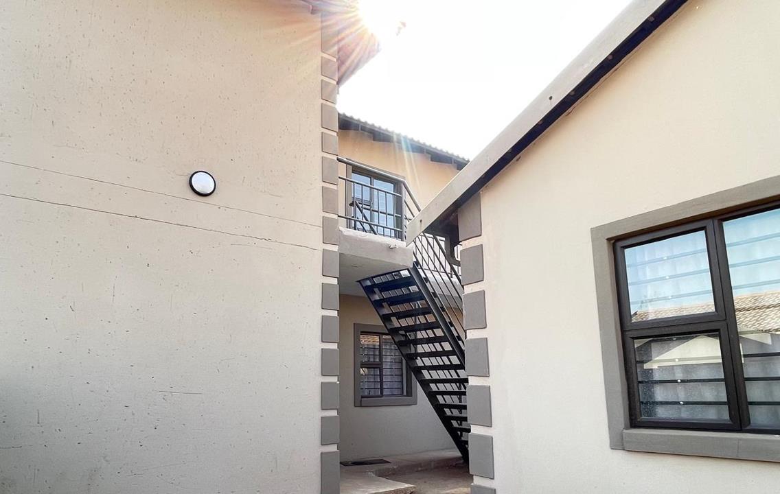2 Bedroom Apartment in Vosloorus, Boksburg