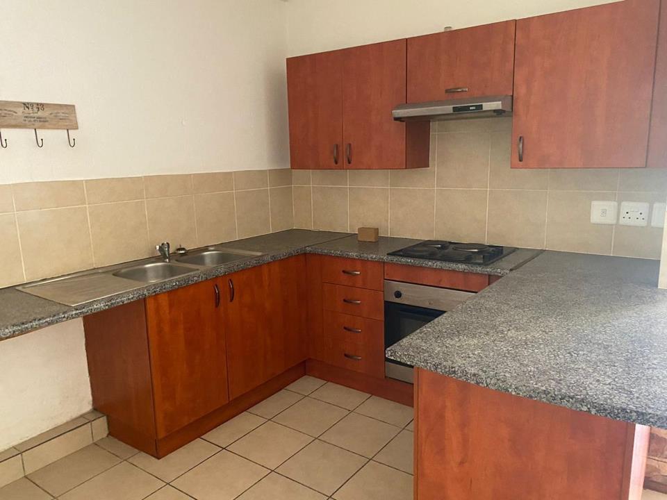 2 Bedroom Apartment in Boksburg North, Boksburg