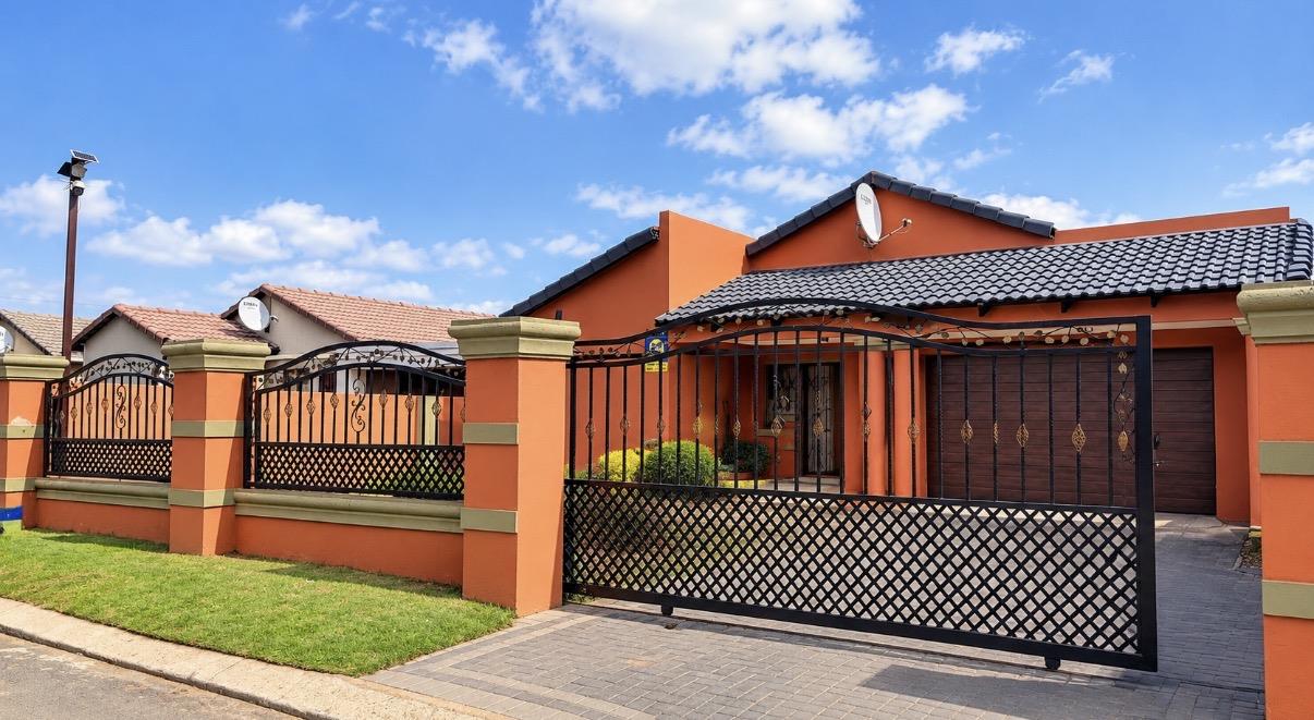 3 Bedroom House in Windmill Park, Boksburg