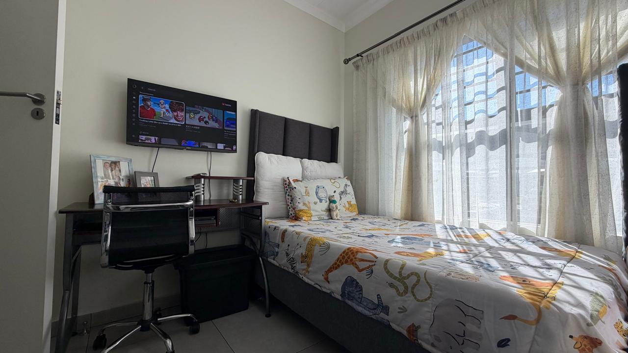 Second Bedroom — Versatile bedroom or home office